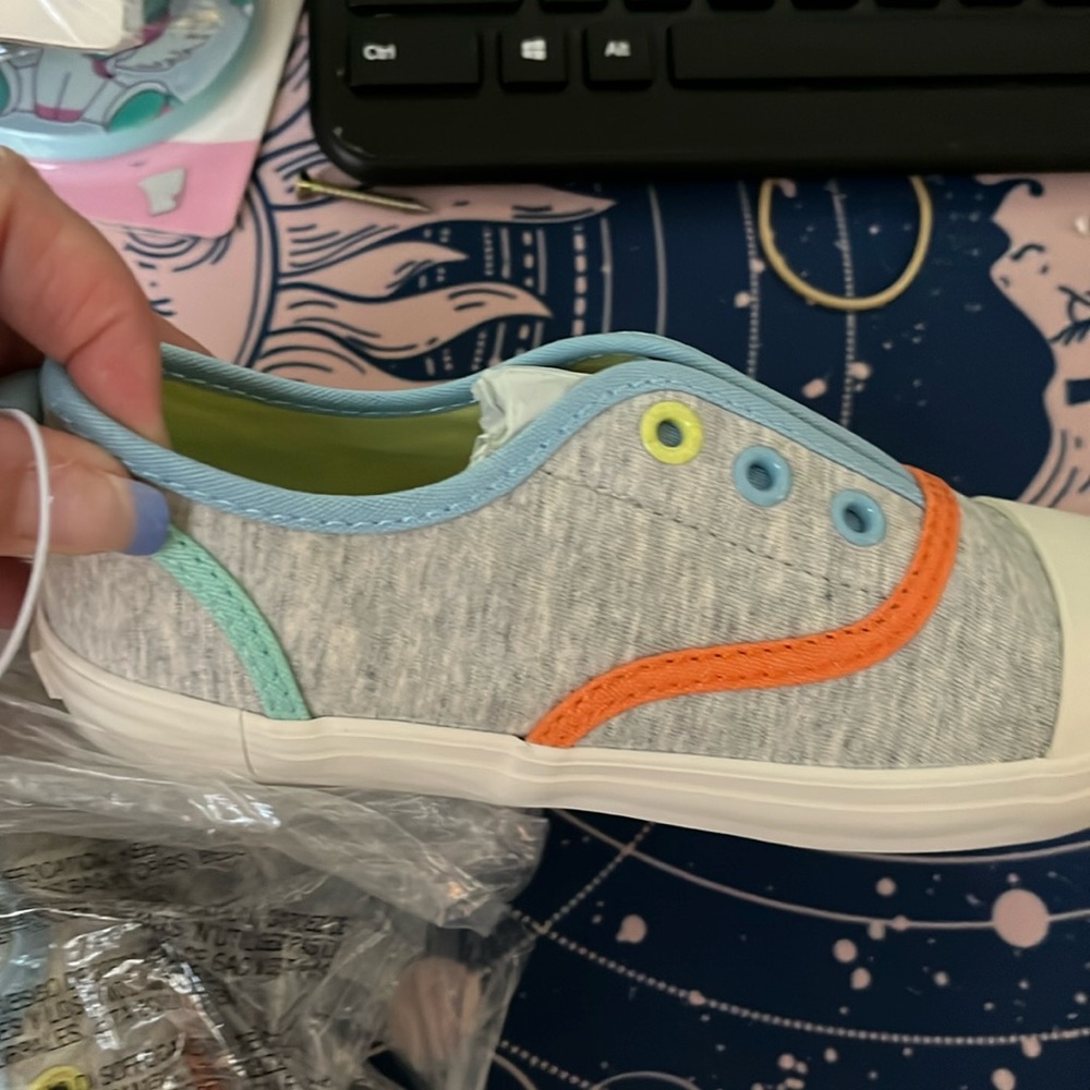 sneakers size10 kids